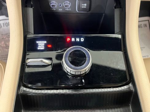 Used 2024 Jeep Grand Cherokee L Limited image 13