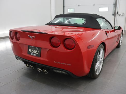 Used 2006 Chevrolet Corvette Convertible w/ Preferred Equipment Group RWD image 4