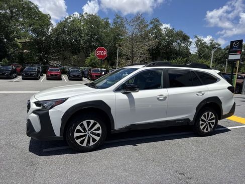 Used 2024 Subaru Outback Premium AWD/4WD image 10
