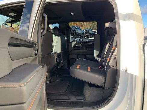 Used 2024 GMC Sierra 2500 AT4 w/ Technology Package image 15