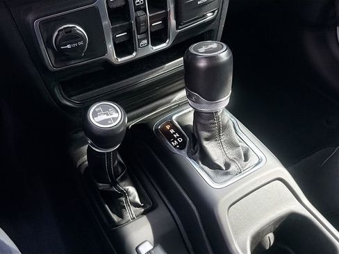 Used 2023 Jeep Wrangler Unlimited Sahara AWD/4WD image 18