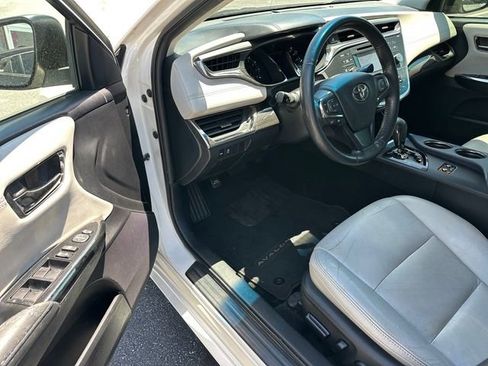 Used 2013 Toyota Avalon XLE FWD image 9