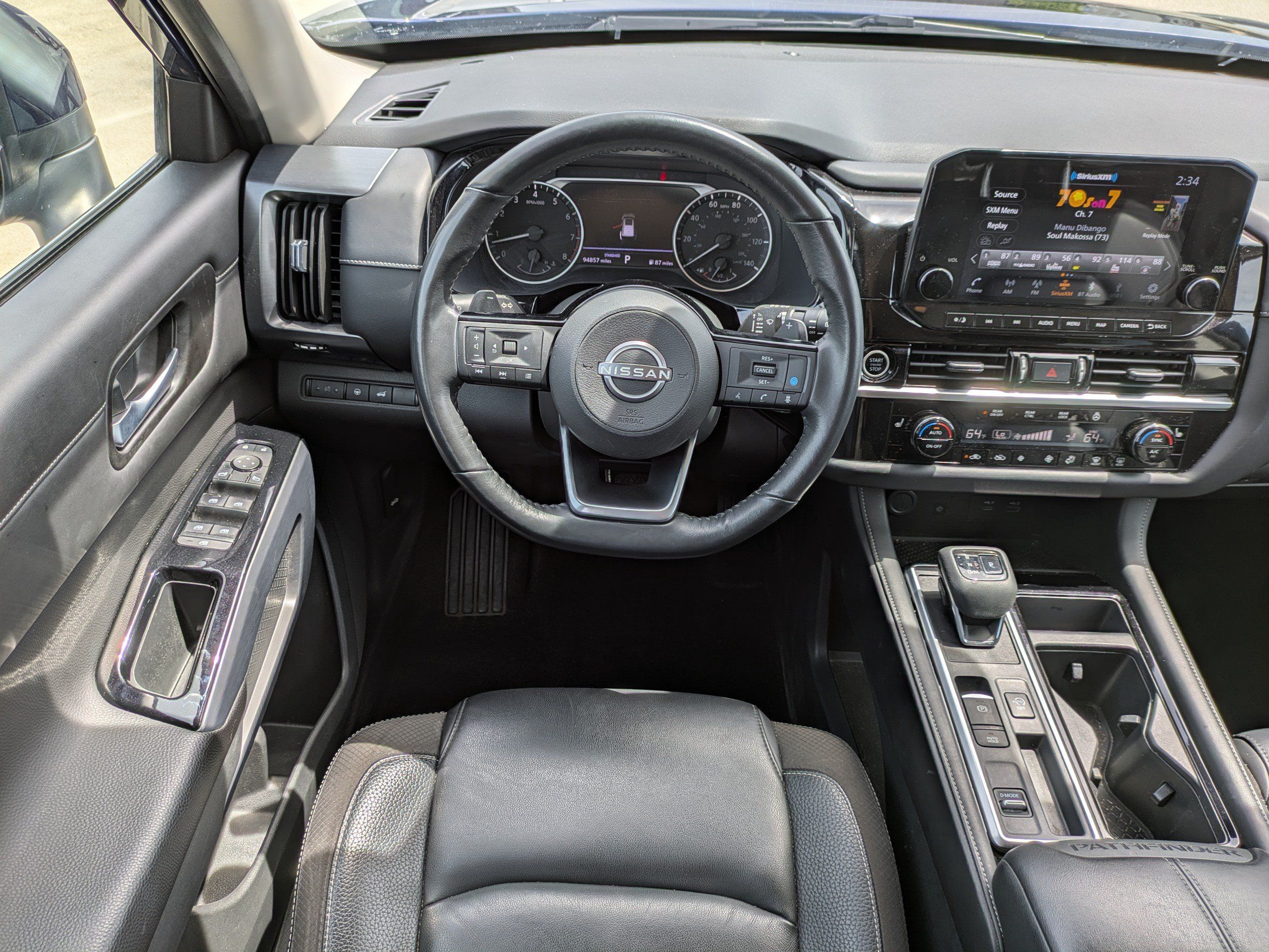 Used 2023 Nissan Pathfinder SL FWD image 19