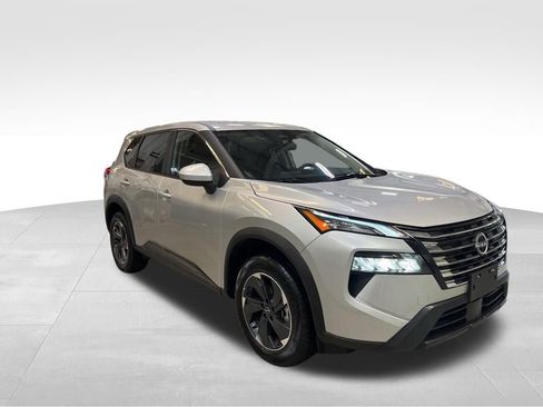 Used 2025 Nissan Rogue SV FWD image 7