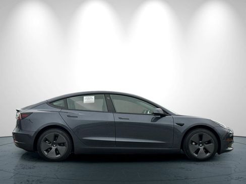 Used 2022 Tesla Model 3 image 3