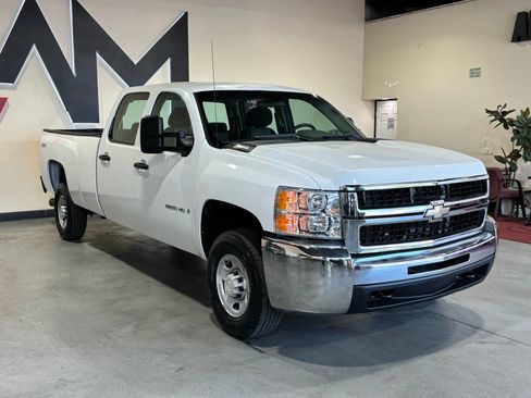 Used 2009 Chevrolet Silverado 2500 W/T AWD/4WD image 3
