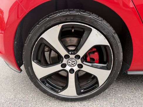 Used 2017 Volkswagen GTI SE FWD image 13