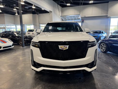 Used 2021 Cadillac Escalade ESV Sport w/ Driver Assist Tech Package image 8