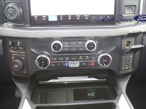 Certified 2025 Ford F450 Platinum w/ FX4 Off-Road Package AWD/4WD image 19
