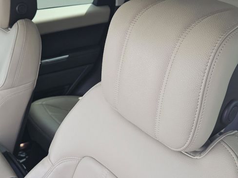 Used 2019 Land Rover Range Rover Sport SE AWD/4WD image 13