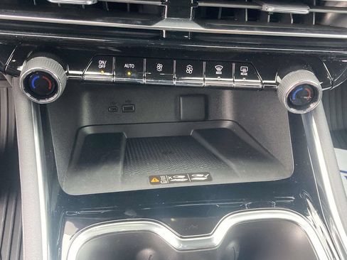New 2026 Chevrolet Traverse Z71 w/ Enhanced Driving Package AWD/4WD image 22