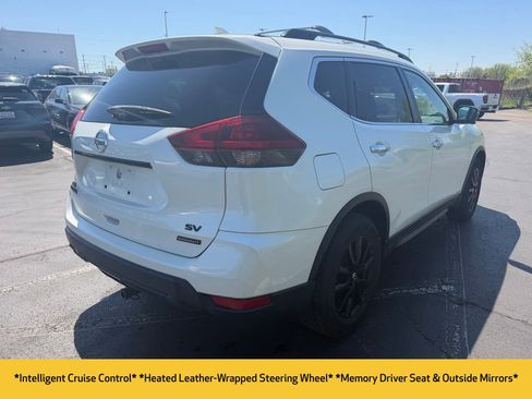 Used 2018 Nissan Rogue SV w/ Premium Package FWD image 7