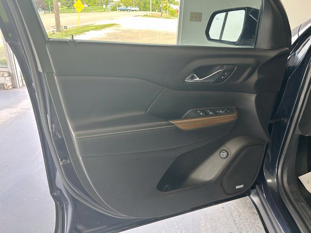 Used 2017 GMC Acadia SLE w/ Driver Alert Package I AWD/4WD image 13
