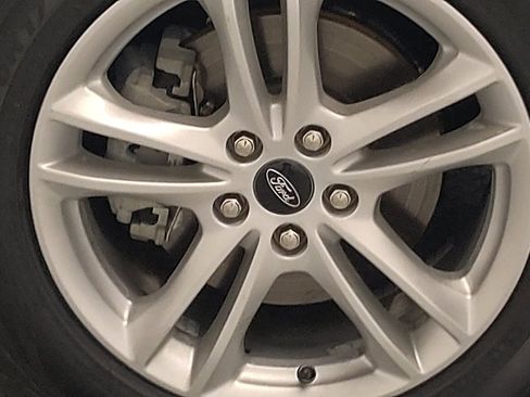Used 2018 Ford Fusion SE FWD image 31