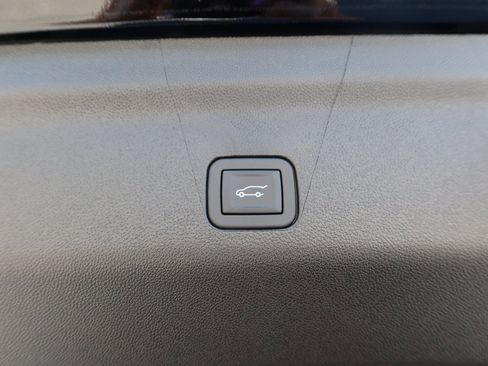 New 2025 Chevrolet Tahoe Premier image 11