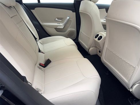 Used 2022 Mercedes-Benz CLA 250 CLA 250 image 38