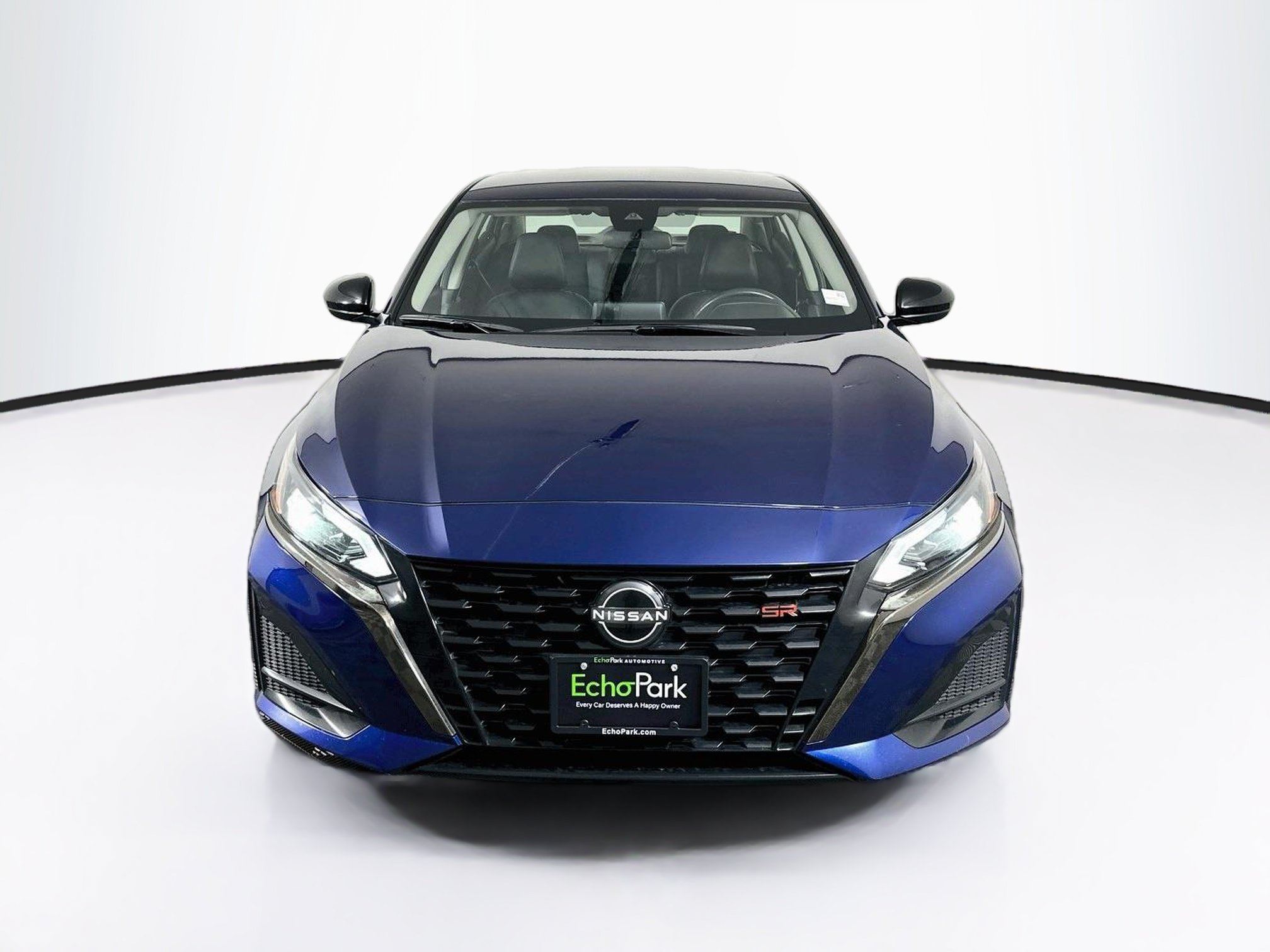 Used 2024 Nissan Altima 2.5 SR FWD image 2