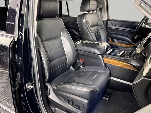 Certified 2019 GMC Yukon Denali w/ Denali Ultimate Package AWD/4WD image 29