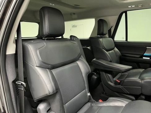 Used 2025 Ford Expedition Max Platinum AWD/4WD image 56