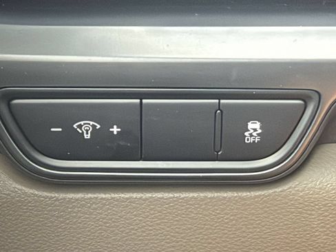 Used 2026 Kia Carnival FWD image 36