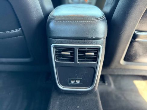 Used 2015 Chrysler 300 Limited RWD image 30