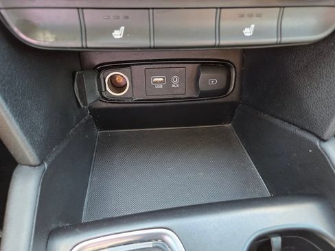 Used 2020 Hyundai Santa Fe SEL AWD/4WD image 17