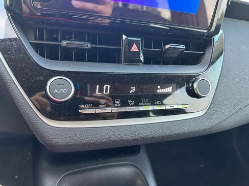 Used 2024 Toyota Corolla LE image 25