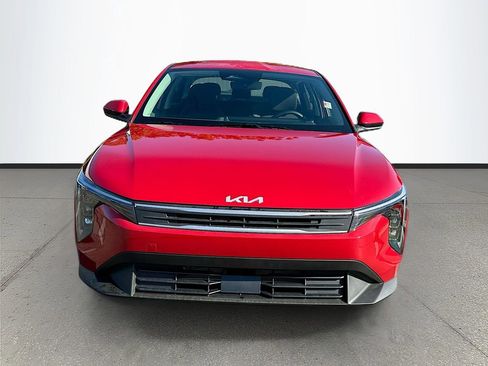 New 2025 Kia K4 LXS image 2