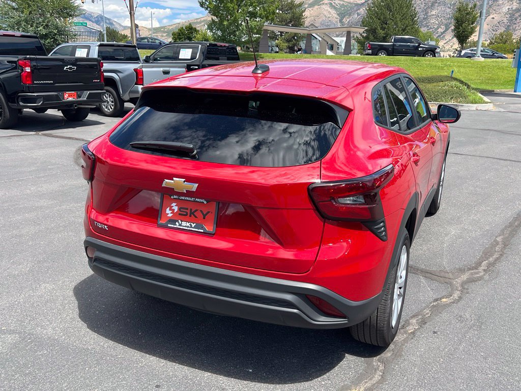 Certified 2026 Chevrolet Trax LS FWD image 13
