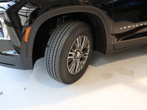 New 2026 Chevrolet Traverse LT w/ Enhanced Driving Package image 37