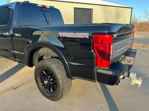 Used 2022 Ford F350 Platinum w/ Tremor Off-Road Package image 5