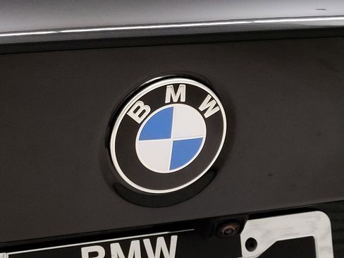 Used 2025 BMW 330i Sedan w/ M Sport Package image 9