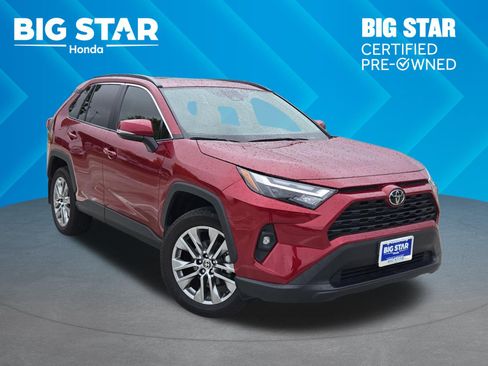 Used 2025 Toyota RAV4 XLE Premium FWD image 1