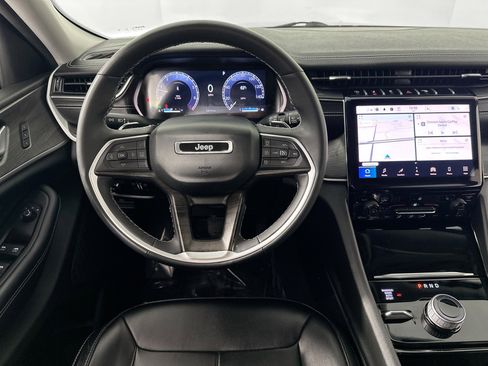 Used 2023 Jeep Grand Cherokee L Limited image 23