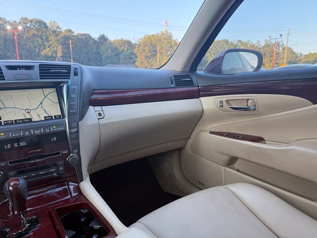 Used 2008 Lexus LS 460 w/ Comfort Pkg RWD image 13