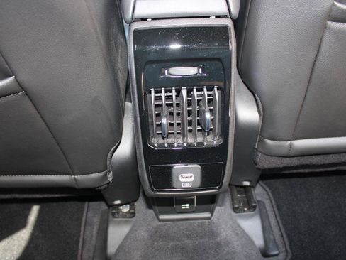 Certified 2023 Jeep Compass Limited w/ Sun and Sound Group AWD/4WD image 26