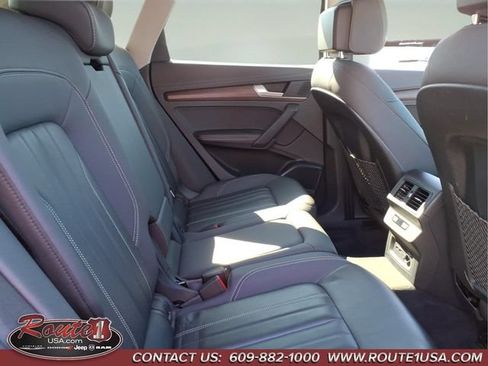 Used 2021 Audi Q5 e Premium Plus w/ Premium Plus Package AWD/4WD image 15