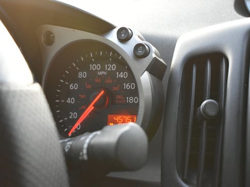 Used 2015 Nissan 370Z Coupe image 34