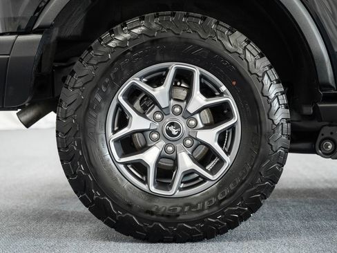 Used 2025 Ford Bronco Badlands image 19