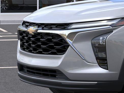 New 2026 Chevrolet Trax LT w/ Driver Confidence Package FWD image 27