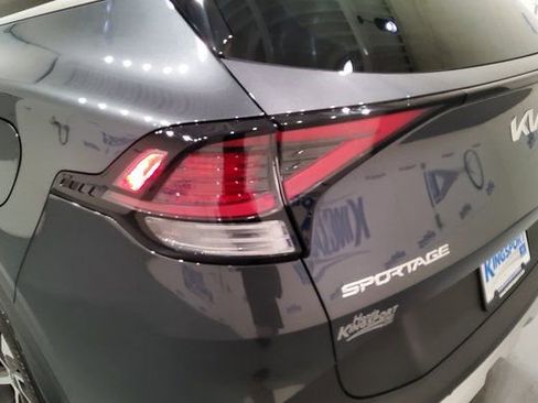 Used 2024 Kia Sportage EX image 12