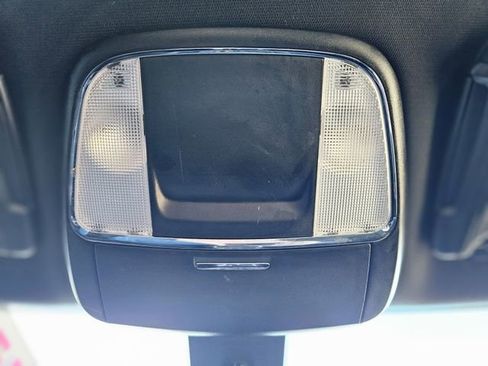 Used 2023 Dodge Charger SXT image 23