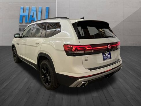 New 2026 Volkswagen Atlas Peak Edition AWD/4WD image 3