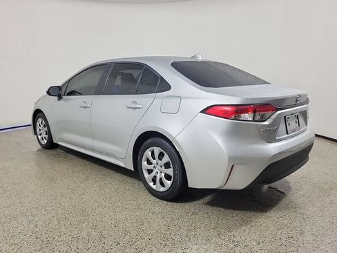 Used 2023 Toyota Corolla LE FWD image 7