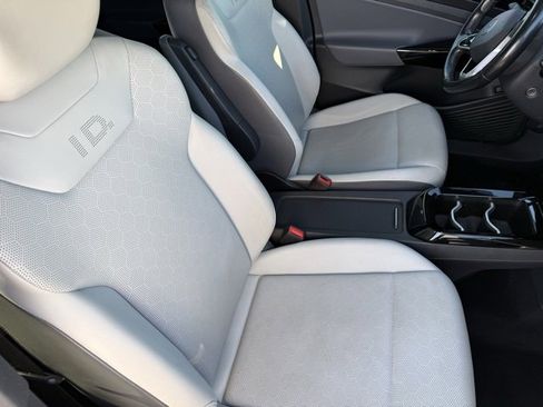 Used 2021 Volkswagen ID.4 Pro S image 8