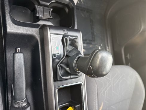 Used 2018 Toyota Tacoma TRD Sport image 15