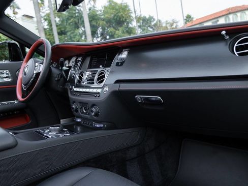 Used 2019 Rolls-Royce Dawn image 81