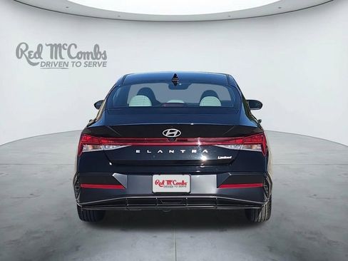Used 2025 Hyundai Elantra Limited FWD image 4