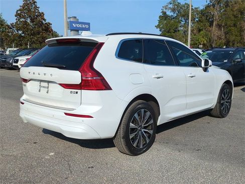 Used 2023 Volvo XC60 B5 Core image 4