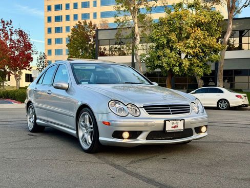 Used 2006 Mercedes-Benz C 55 AMG Sedan w/ Premium Pkg image 3